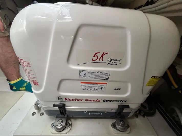  Yacht Photos Pics 2020 Tiara Yachts 34 Lx - Image 43