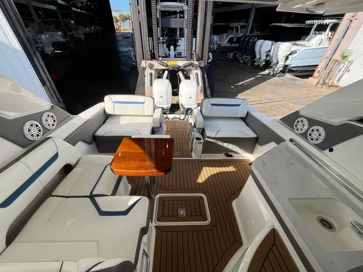  Yacht Photos Pics 2020 Tiara Yachts 34 Lx - Image 10