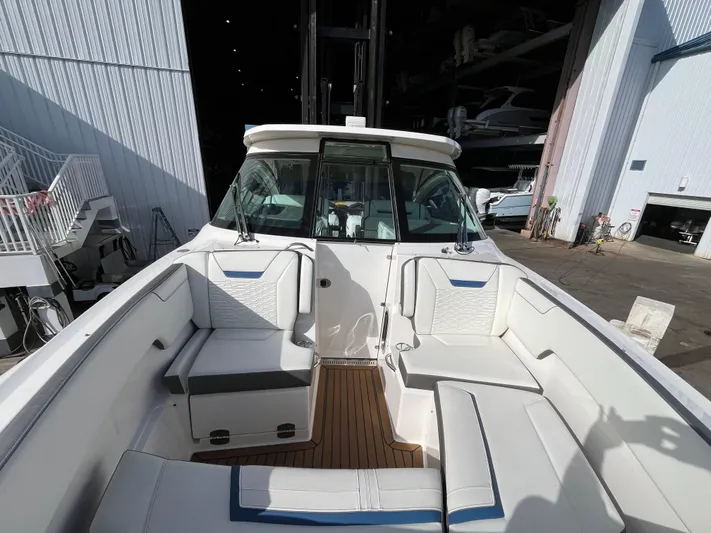  Yacht Photos Pics 2020 Tiara Yachts 34 Lx - Image 15