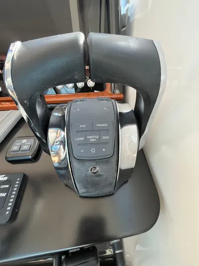  Yacht Photos Pics 2020 Tiara Yachts 34 Lx - Image 24