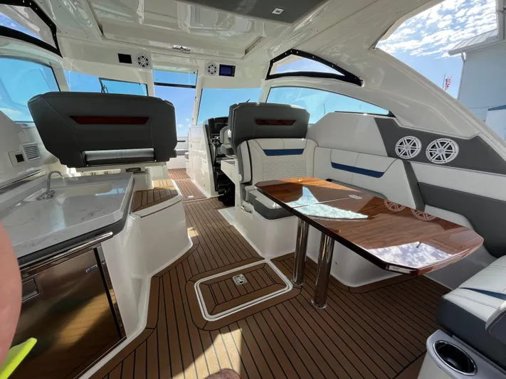  Yacht Photos Pics 2020 Tiara Yachts 34 Lx - Image 33