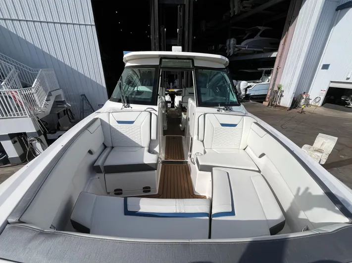  Yacht Photos Pics 2020 Tiara Yachts 34 Lx - Image 14