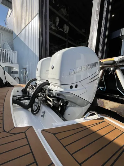  Yacht Photos Pics 2020 Tiara Yachts 34 Lx - Image 7