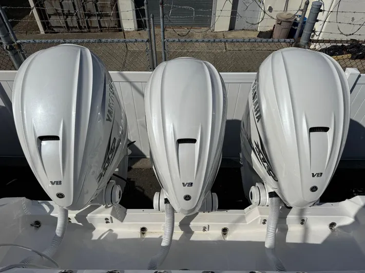  Yacht Photos Pics Three Yamaha V8 outboard engines on a 2022 Everglades 395cc boat.