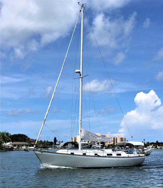 1979 Pearson 424 Sloop