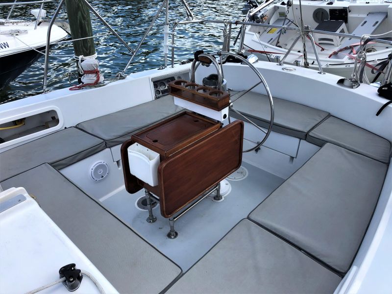 1979 Pearson 424 Sloop