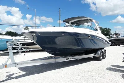 Hurricane sundeck 2690