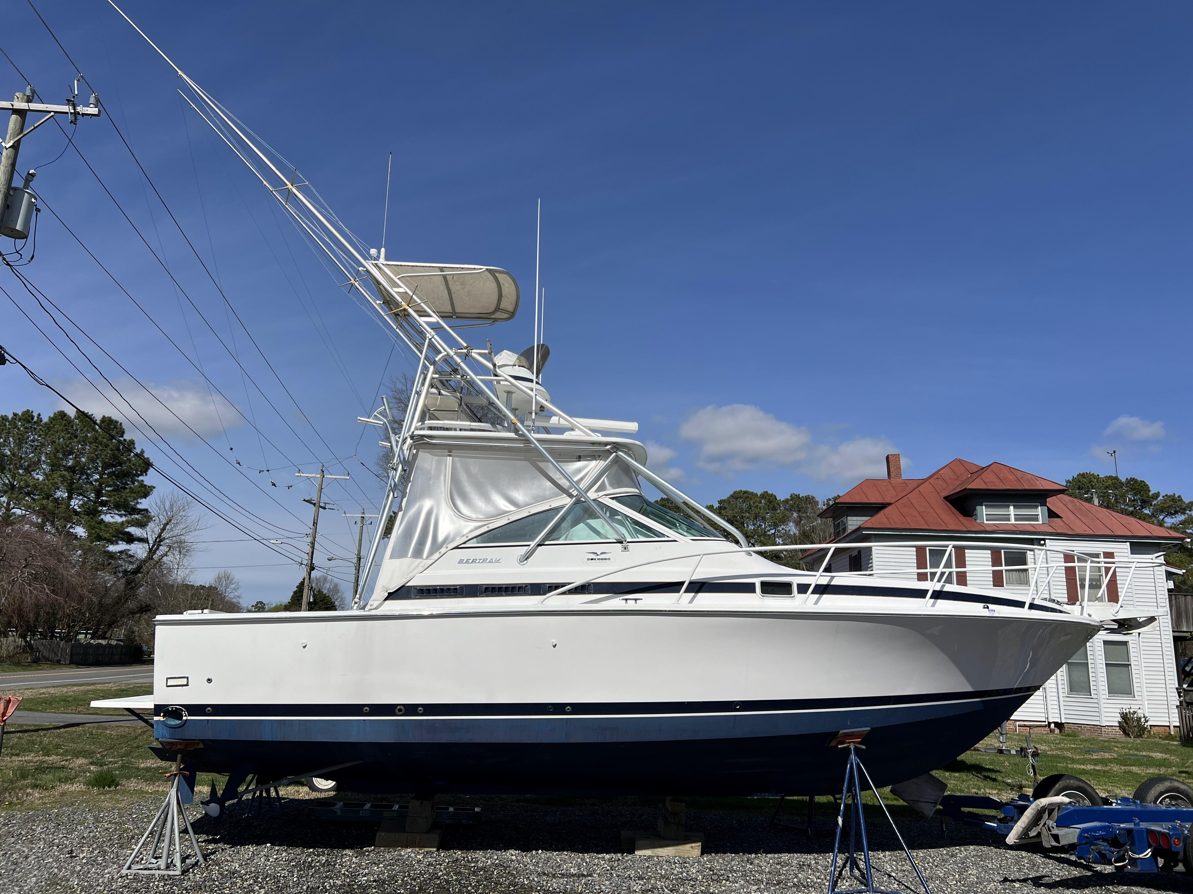 1995 Bertram 30 Moppie Sport Fishing for sale - YachtWorld