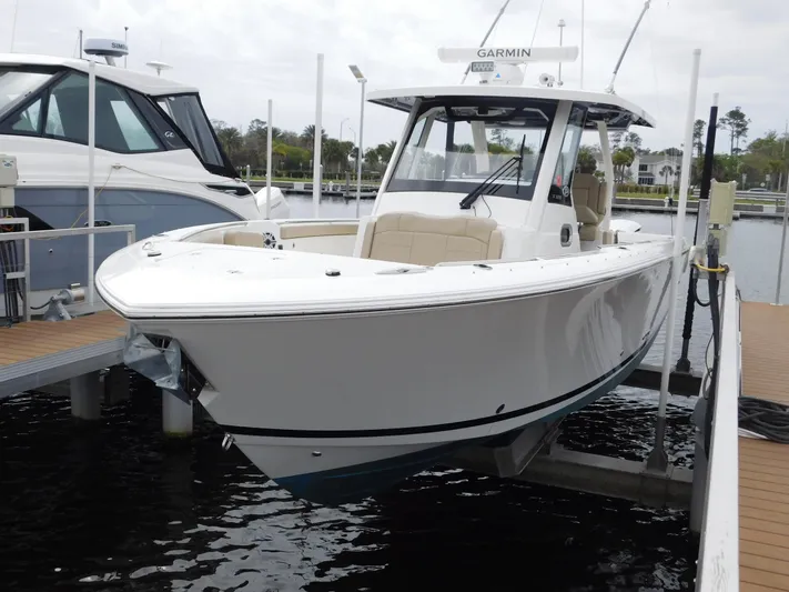 Diggin' It Yacht Photos Pics 