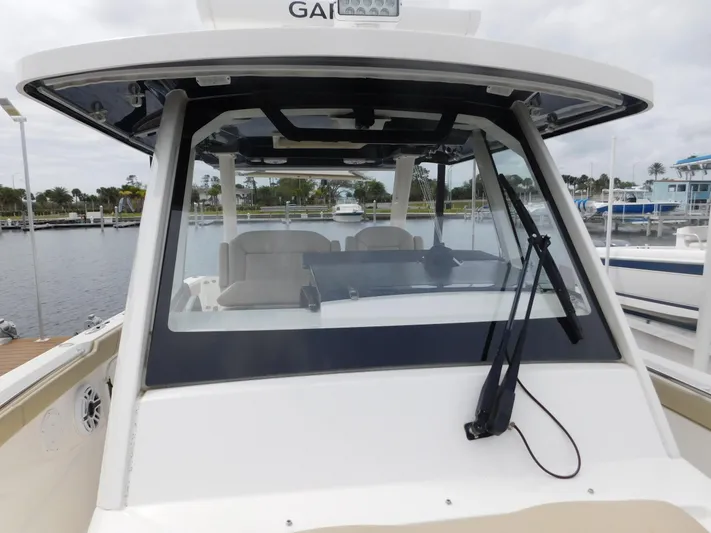 Diggin' It Yacht Photos Pics 