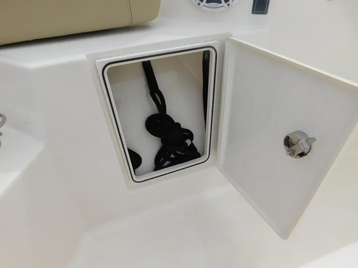 Diggin' It Yacht Photos Pics 