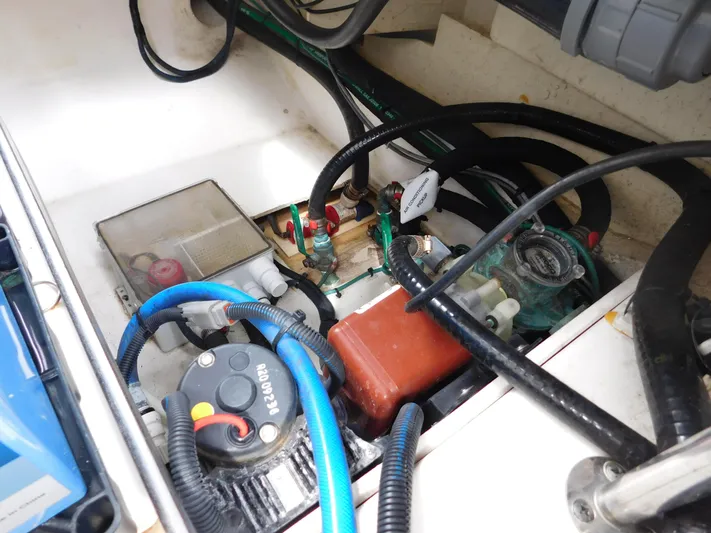 Diggin' It Yacht Photos Pics 