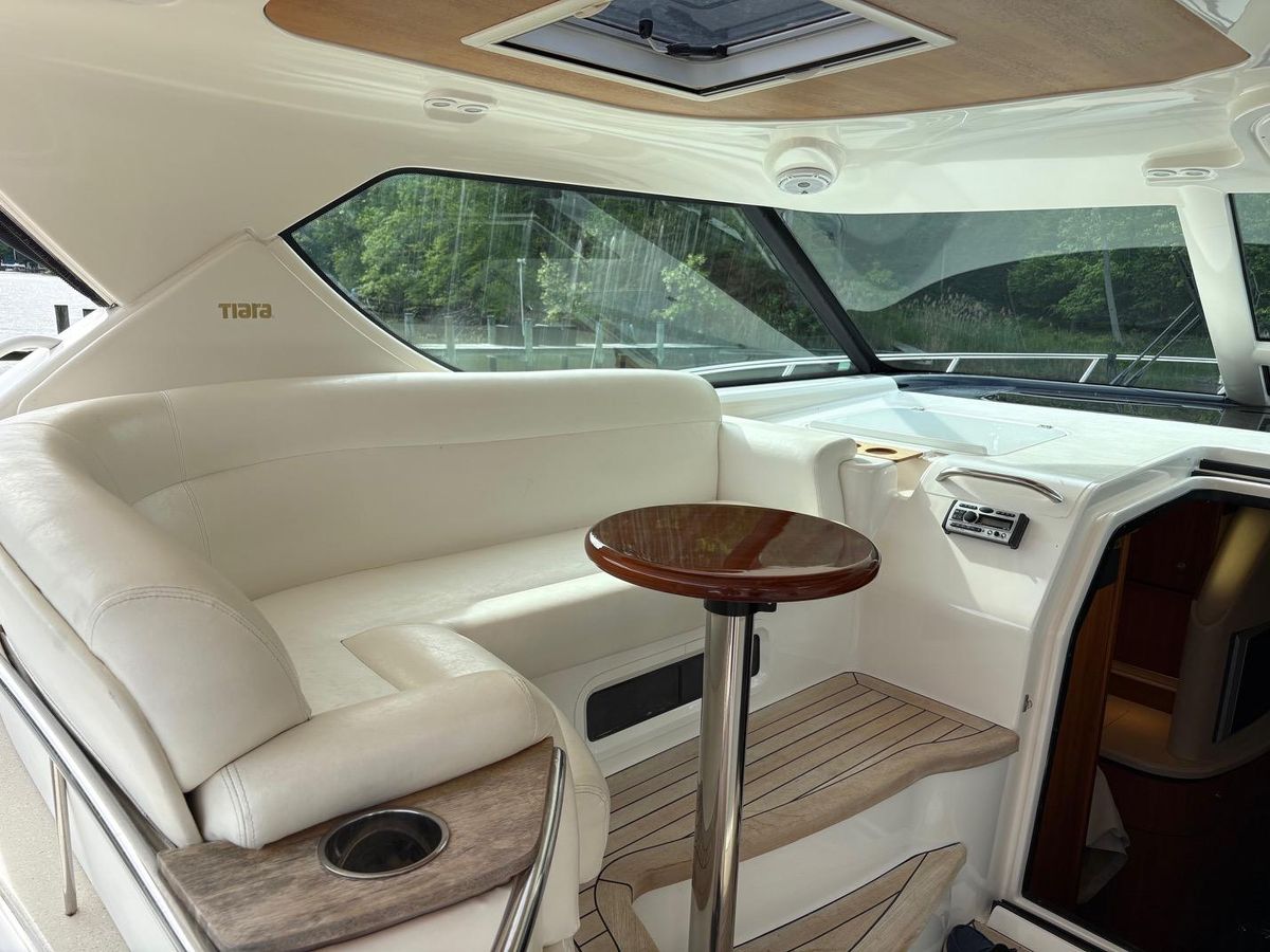 2008 Tiara Yachts 43 