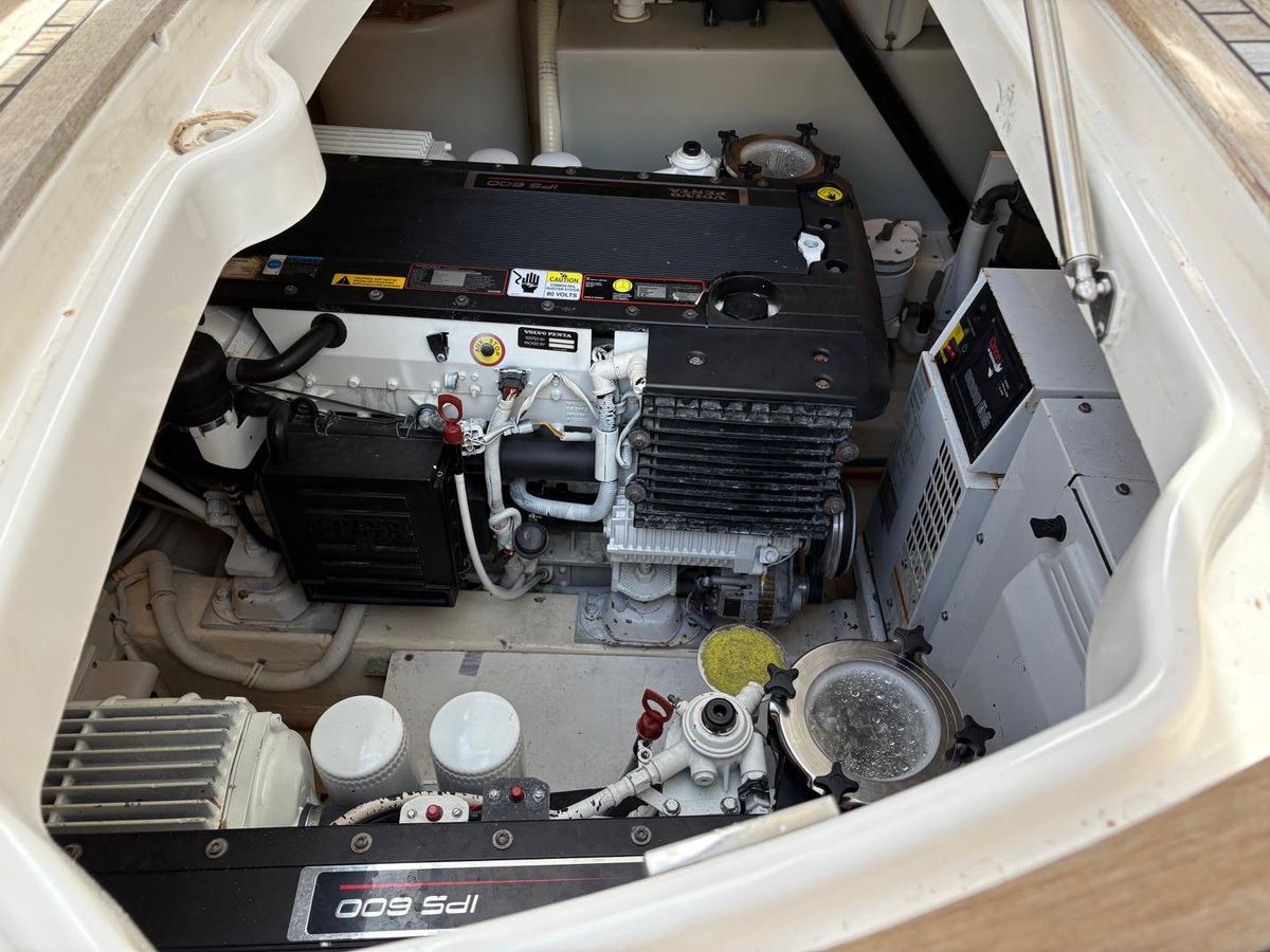 2008 Tiara Yachts 43 