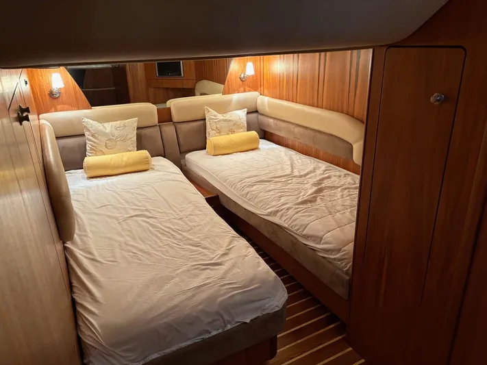 No Name Yacht Photos Pics 