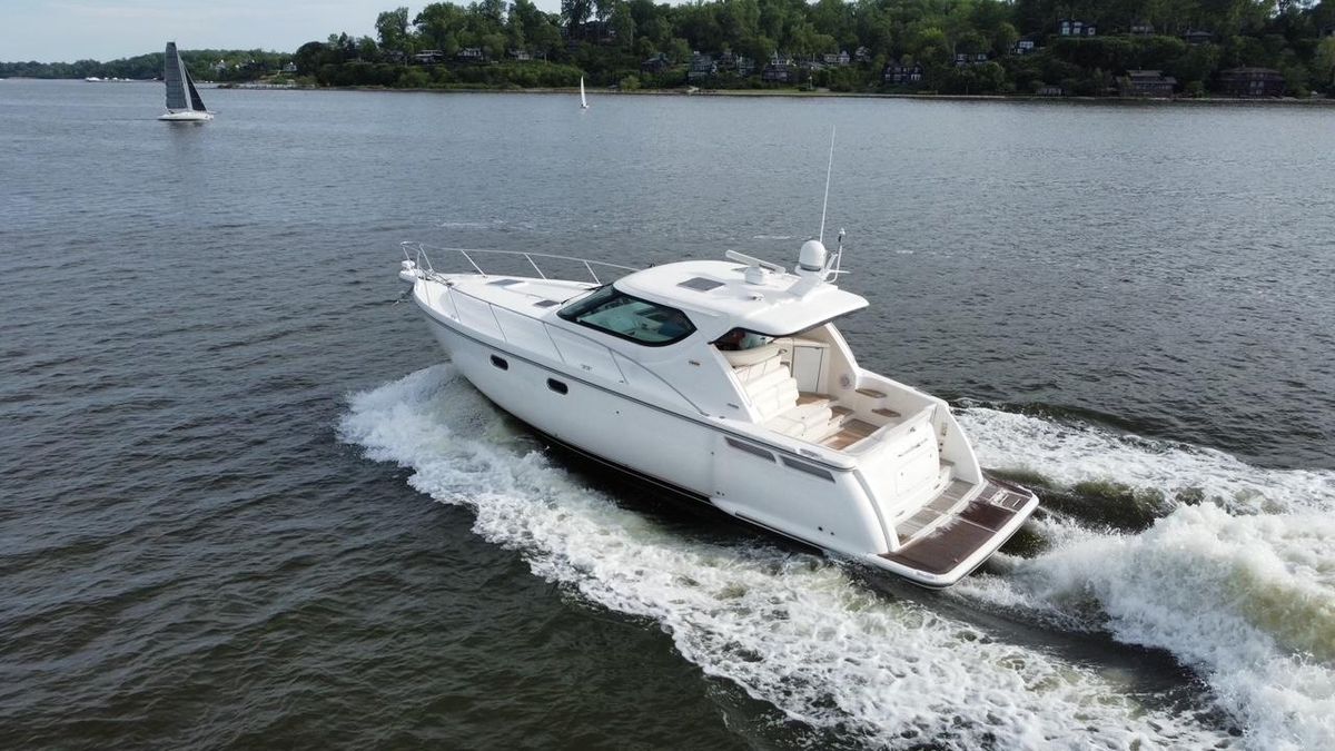 2008 Tiara Yachts 43 