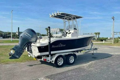 NauticStar 2102 Legacy
