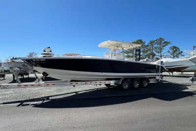 Marlago Fs 35 Center Console Cuddy