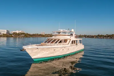 Offshore Yachts 72 Pilothouse
