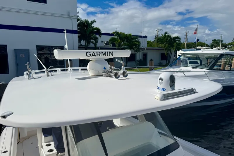  Yacht Photos Pics 2019 Intrepid 407 Panacea boat with Garmin and FLIR equipment on the roof.