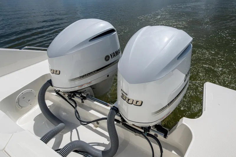  Yacht Photos Pics Twin Yamaha 300 engines on a 2021 Pursuit DC 326 Dual Console boat.