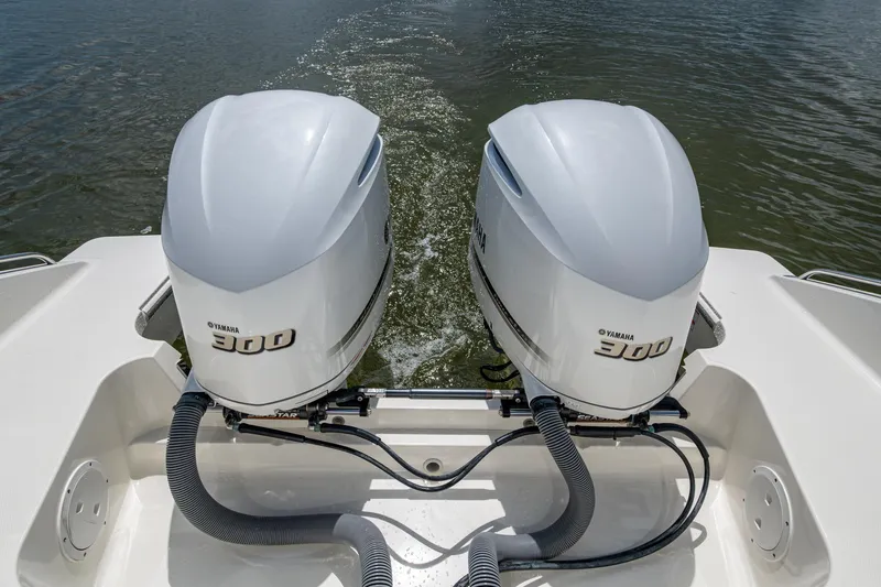  Yacht Photos Pics Twin Yamaha 300 engines on a 2021 Pursuit DC 326 Dual Console boat.