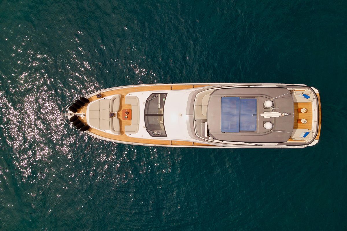 2022 Azimut 77 