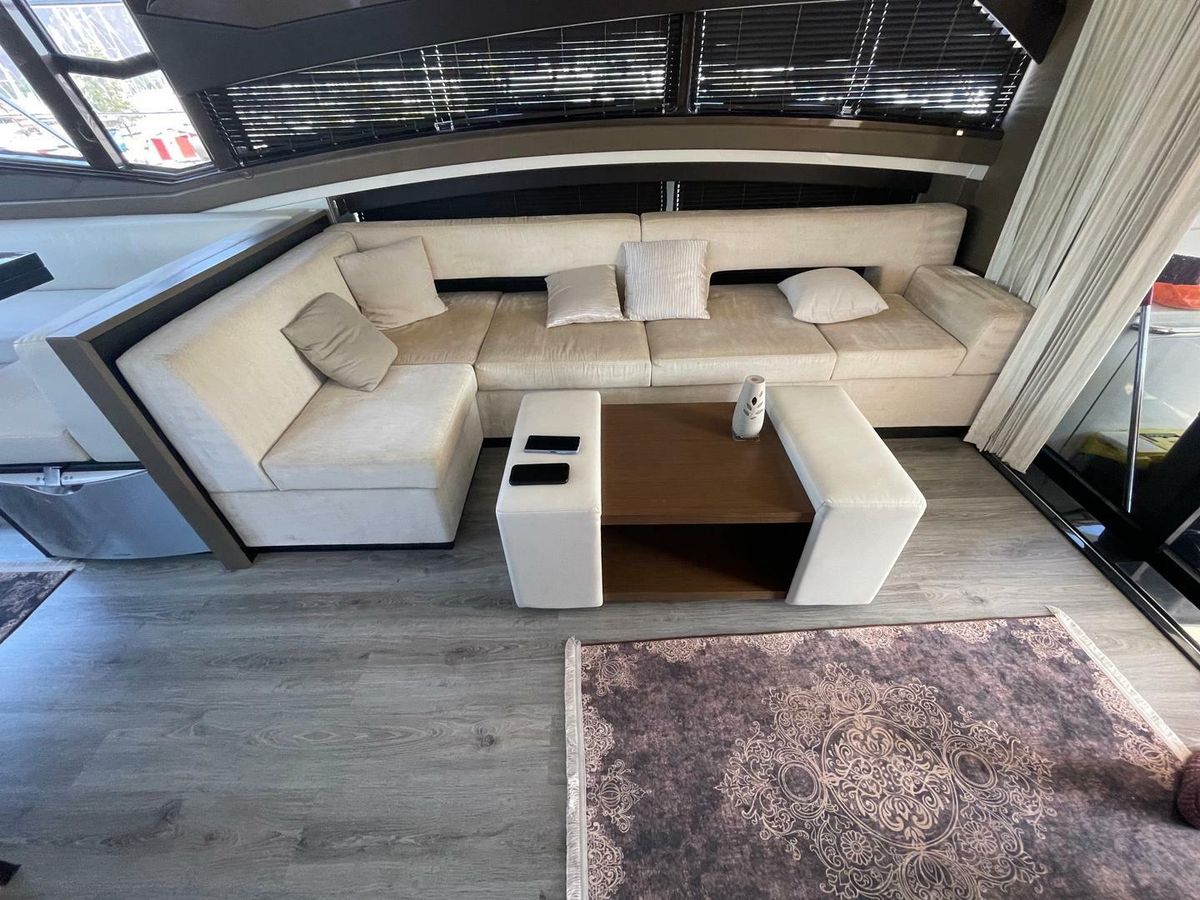 2013 Marquis 63 