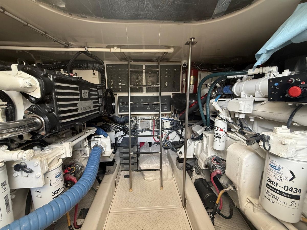 2000 Tiara Yachts 52 