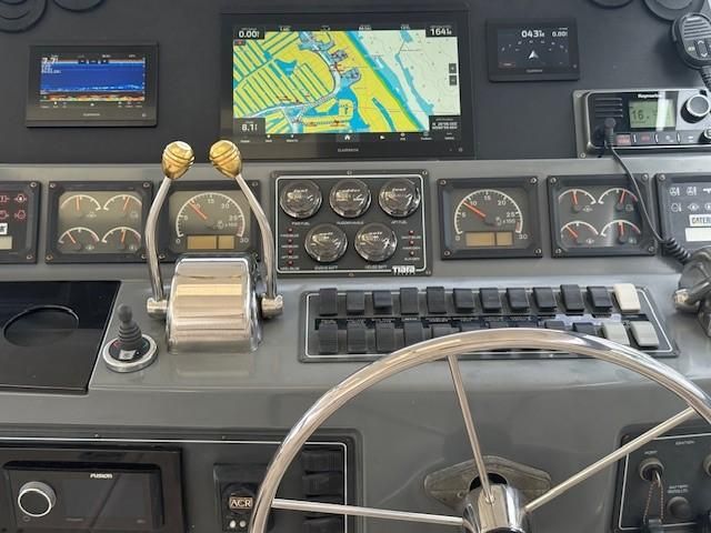 2000 Tiara Yachts 52 