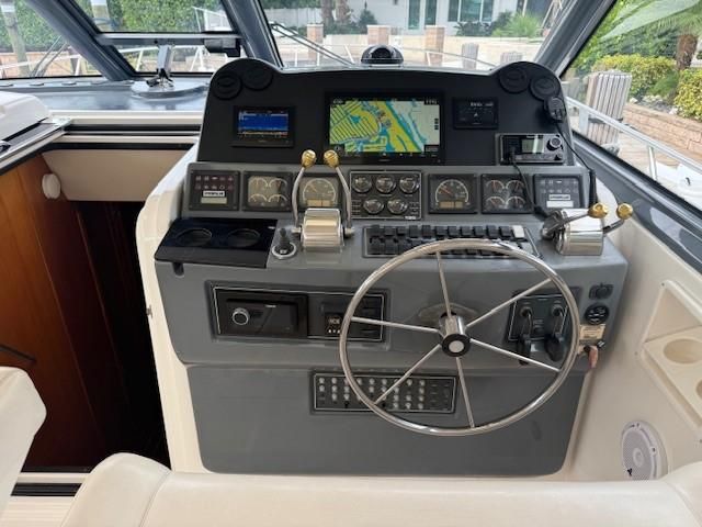 2000 Tiara Yachts 52 