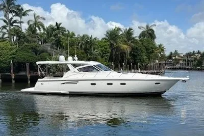 Tiara Yachts 5200 Express