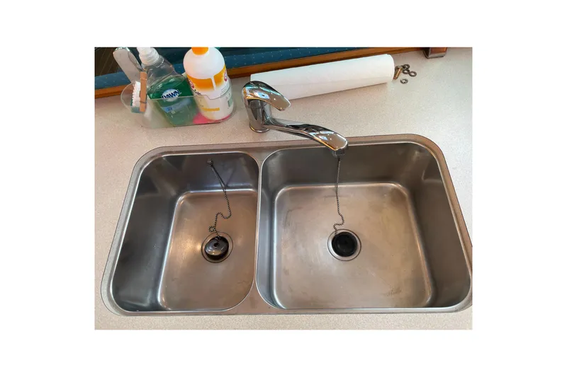 "dragonfly" Yacht Photos Pics Double stainless steel sink on Jeanneau Sun Odyssey 43 DS yacht, 2003 model.