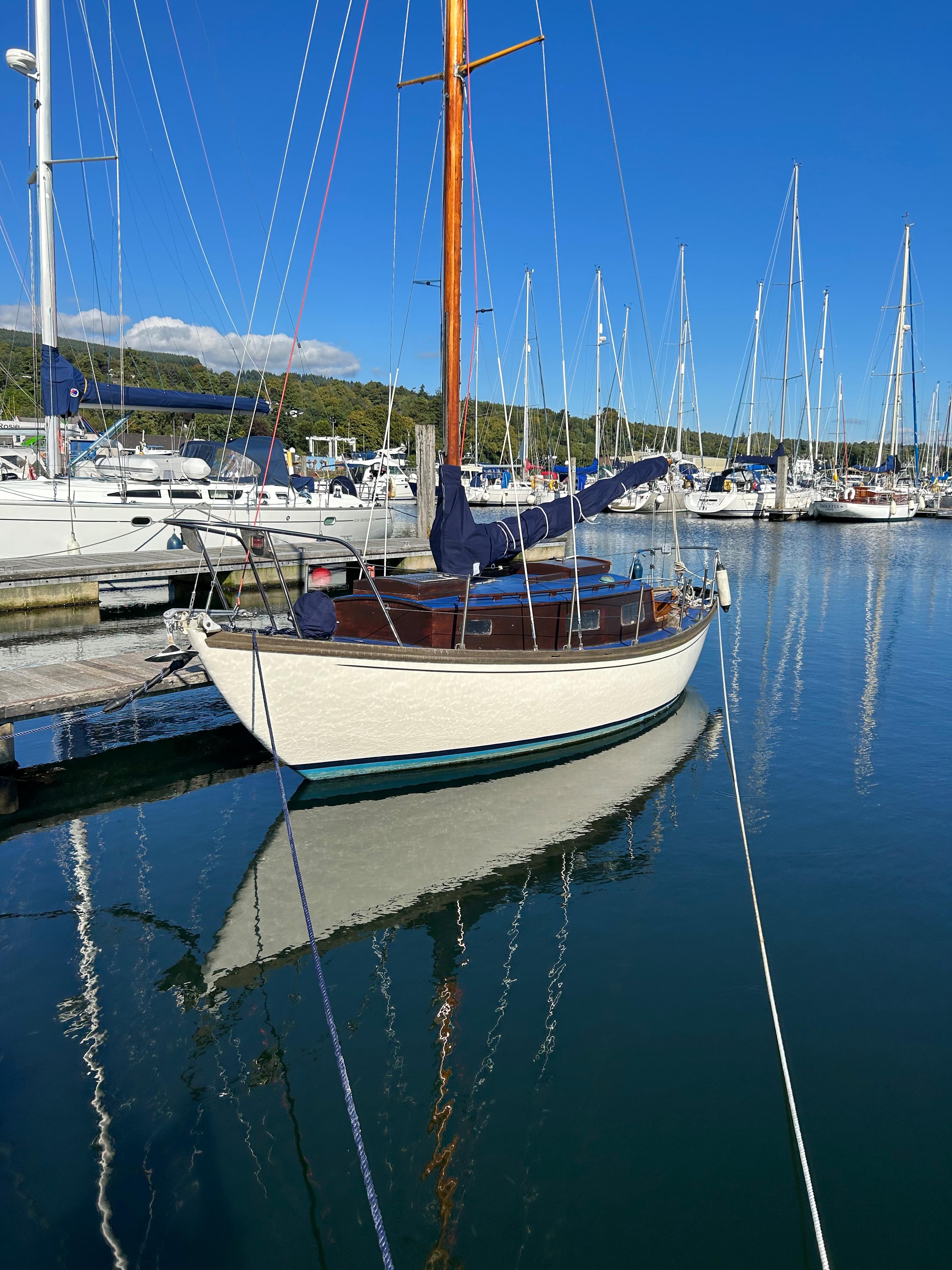 Classic Bruno Veronese Sloop 23 image