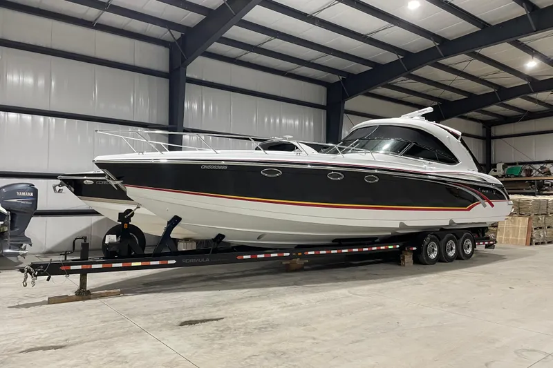  Yacht Photos Pics 2007 Formula 400 Super Sport boat on trailer in indoor storage facility.
