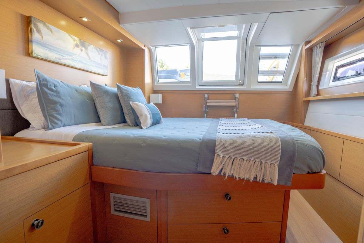 2014 Lagoon 62 