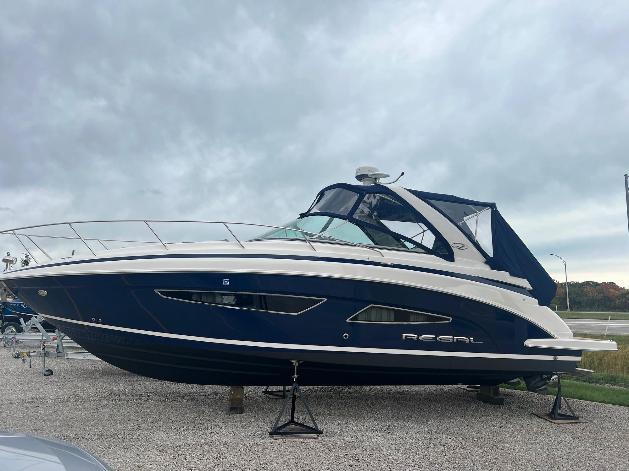 2015 Regal 32 Express Cruiser for sale - YachtWorld