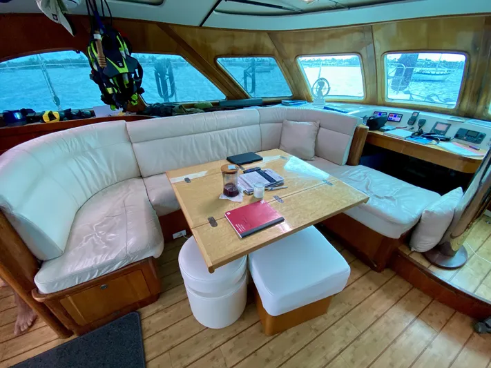 Rattlesnake Yacht Photos Pics 