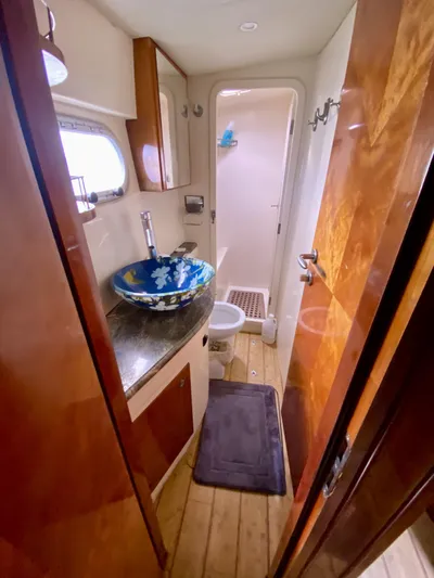 Rattlesnake Yacht Photos Pics 