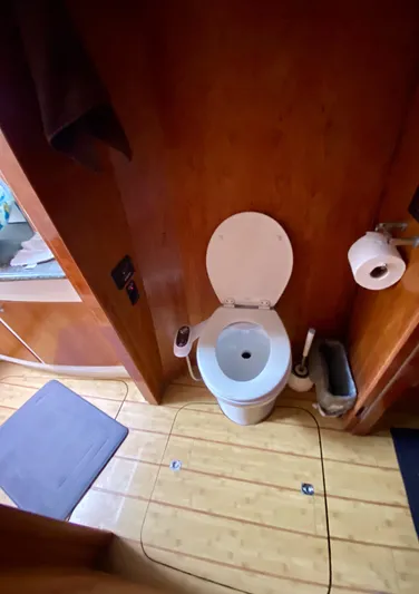 Rattlesnake Yacht Photos Pics 