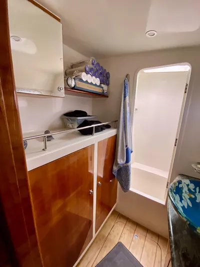 Rattlesnake Yacht Photos Pics 