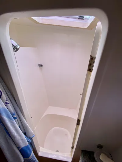 Rattlesnake Yacht Photos Pics 