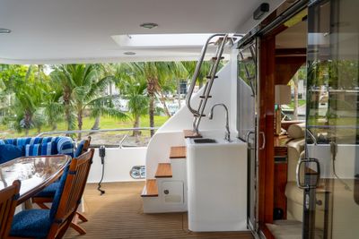 Yacht