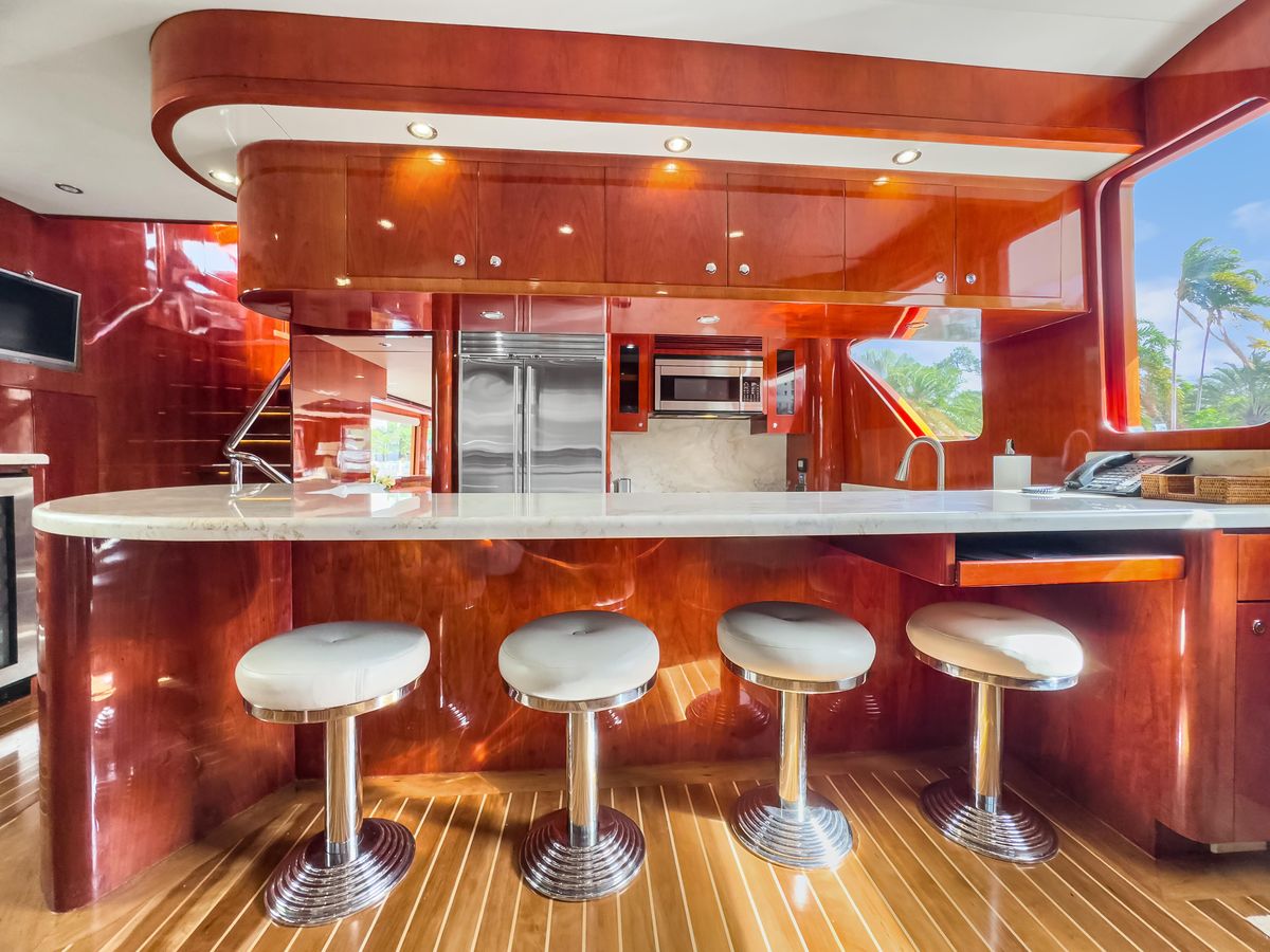 2005 Ocean Alexander 80 