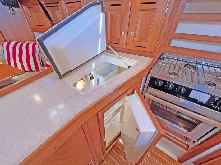 Red Skye Yacht Photos Pics 