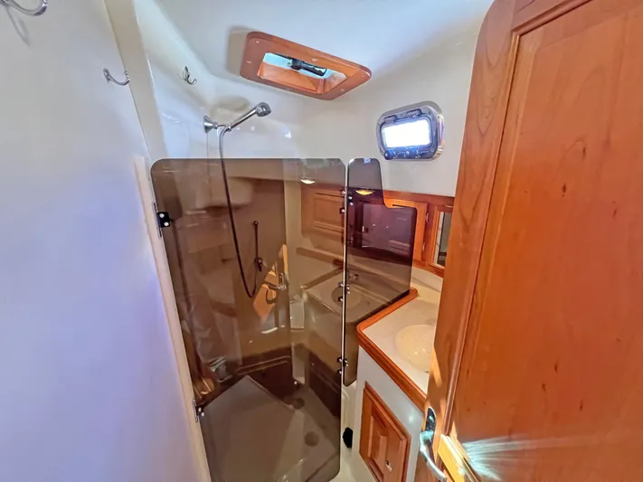 Red Skye Yacht Photos Pics 