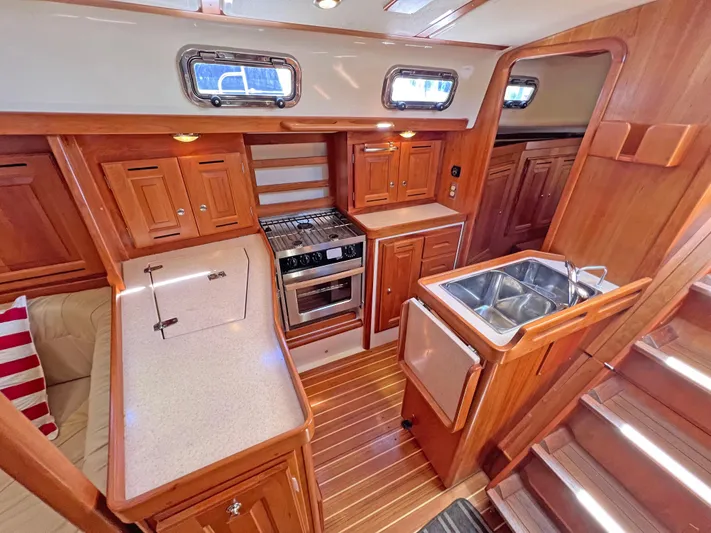 Red Skye Yacht Photos Pics 