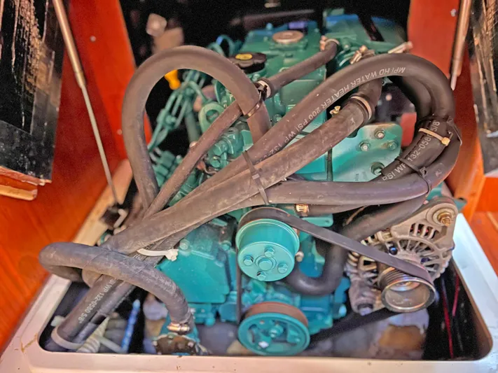 Red Skye Yacht Photos Pics 