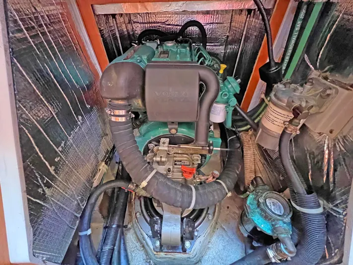 Red Skye Yacht Photos Pics 