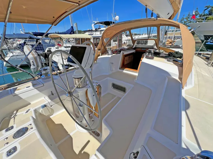 Red Skye Yacht Photos Pics 